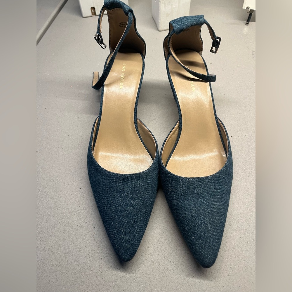 NWOT ⭐️ Ann Taylor Jean Kitten Heel - size 7.5 - Picture 9 of 11